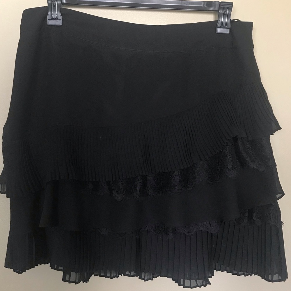 White House Black Market Sz 14 Lace/Poly Skirt